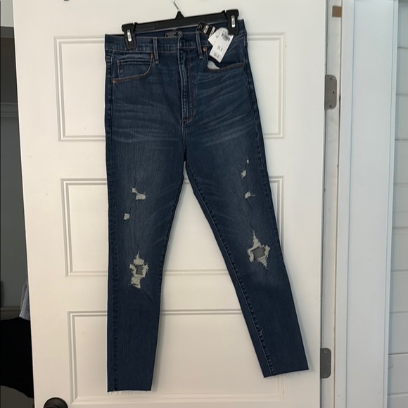 Abercrombie & Fitch Denim - Abercrombie & Fitch High Rise Blue Jeans Distressed Design Size 29 Short